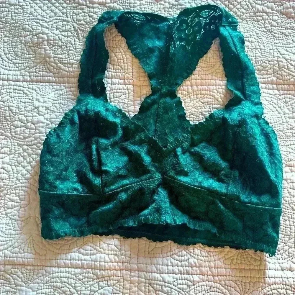 Woman's Green lace razor back bra. Size Medium, feminine and beautiful. Festival